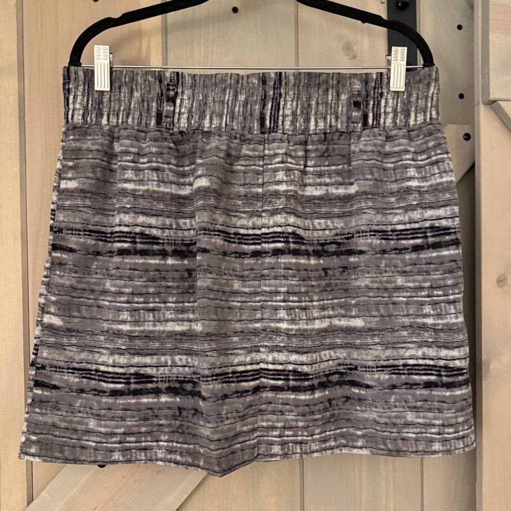 GAP Elastic Waist Mini Skirt